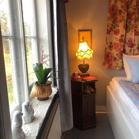 Bjoersjoeas Vildmark - Room In The Main House Olofstorp Экстерьер фото