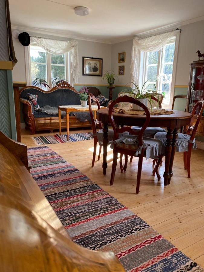 Bjoersjoeas Vildmark - Room In The Main House Olofstorp Экстерьер фото
